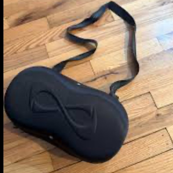 Nfinity Vengeance Cheer Shoe Carrying Case| Shoe Bag Size 7 CASE ONLY black - Picture 1 of 3